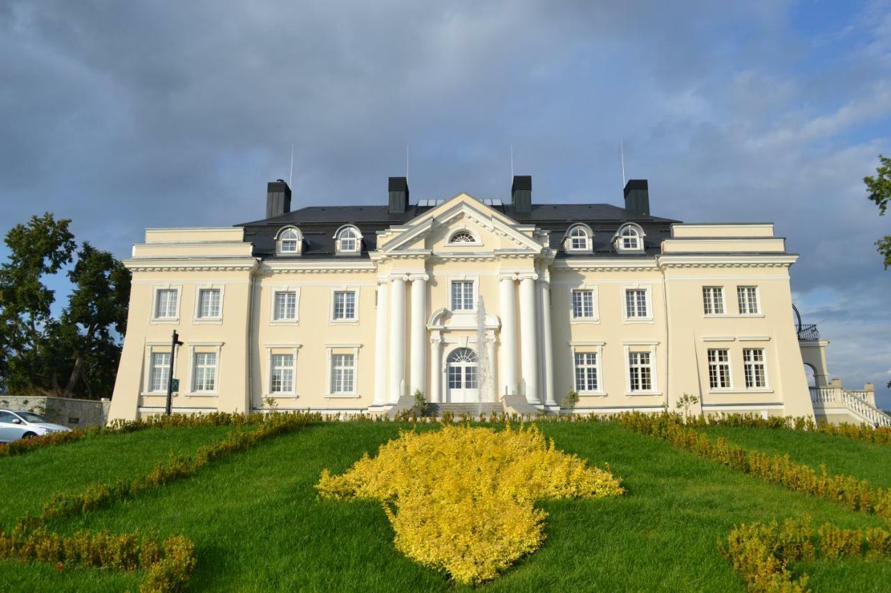 Palac Komierowo Sepolno Krajenskie Экстерьер фото